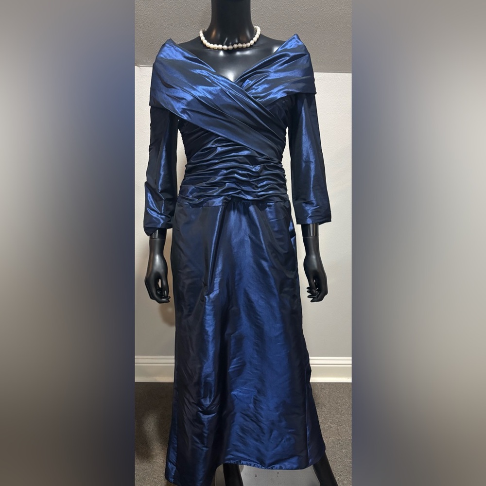 Teri Jon Rickie freeman Blue Portrait Collar Dress Sz 4 Full Length Ruched Waist